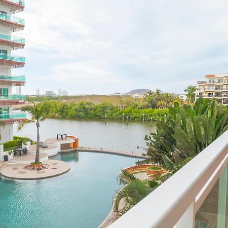 Condominio Con Una Bonita Vista Del Puerto Deportivo De G P S Rentas マサトラン エクステリア 写真