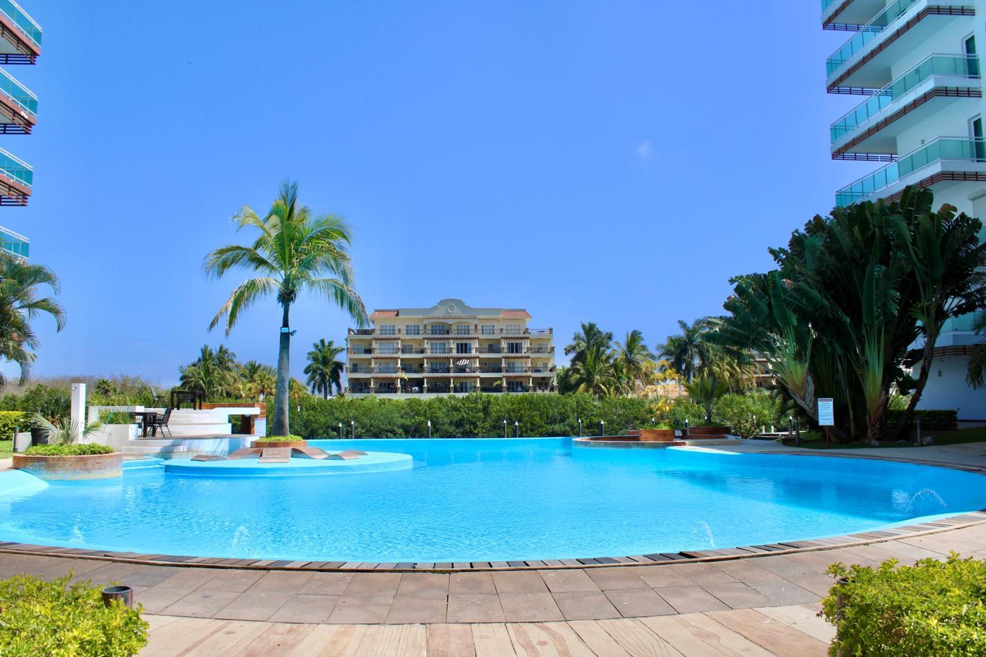 Condominio Con Una Bonita Vista Del Puerto Deportivo De G P S Rentas マサトラン エクステリア 写真